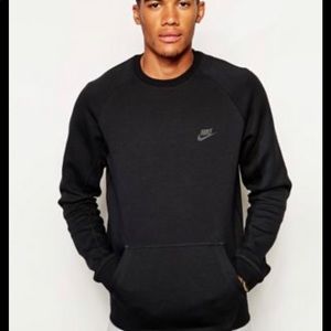 Nike Tech Fleece crewneck Medium Black